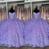 2023 robes de Quinceanera violet papillon fleurs florales dentelle appliques spaghetti col en v robes de bal soirée formelle robe de bal Sweet290m