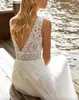 Beach Boho Wedding Dress Sweep Train A-Line Sleeveless V Neck Lace Appliques 2023 Brudklänningar Sexig Robe de Mariee