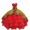 2023 Puffy Noir Rouge Quinceanera Robes Long Train Floral Applique Perles Plissée Bustier Arc Robes De Bal Mascarade Corset Swee233R