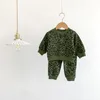 Zestawy odzieży 6956 garnitur dla niemowląt 2023 Autumn Cute Lovely Boy's Leopard Print Sweter spodni Pure Cotton Girl's Dwuczęściowy garnitur.