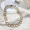 Gargantilla diseñada con estilo, collar grueso dorado con diamantes de imitación, cadena de clavícula Punk de lujo, accesorio de joyería Neutral