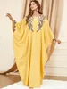 민족 의류 Abaya 여성용 꽃 자수 배트 슬리브 기모노 드레스 모로코 Kaftan Dubai 고급 드레스 EID 230721