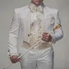 Nowy styl biały z złotym haftem haftowym Tuxedos Groomsmen Men Blazer Wedding Suits