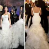 Magníficos vestidos de novia de Kim Kardashian con niveles de volantes sin tirantes Sexy sirena boda vestidos de novia capilla tren Plus Size236F
