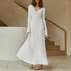 Casual Kleider Frühling Langarm Strickkleid Frauen Elegante Plissee A-linie Frau V-ausschnitt Maxi Robe 23965