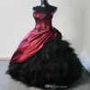 Gothique Bordeaux et Noir Robes De Mariée 2019 Applique Perlée Plis Sans Bretelles Tulle Robe De Bal Princesse Robes De Mariée Robes De 290S