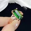 Anelli a grappolo Elegante cristallo verde Smeraldo Pietre preziose Diamanti per le donne Gioielli in oro rosa 18 carati riempiti Bague Regali accessori alla moda