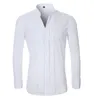 メンズドレスシャツファッショングルームタキシードシャツの男グルームマンホワイトブラックレッドメンウェディングシャツフォーマルオシップメンシャツウィングチップカラー230721