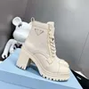 Botas Novo Outono e Inverno Top Marca Mulheres Designer Brilhante Couro e Nylon Lace Up Salto Alto Comprimento Médio Tornozelo Martin Couro High-End