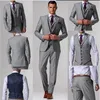 Brand New Light Grey Men Wedding Dress Notch Lapel Slim Fit Groom Tuxedos Populaire Dîner Darty Dress 3 Pièce Costume Veste Pantalon Tie218R