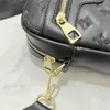 2023 Dauphine Fashion Bag Designer Brand Messenger Ba Chest Bag Louiseitys Wallet vuttonities