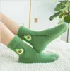 Fuzzy couleur bonbon chaud dame chaussette mignon hiver Kawaii épais décontracté femmes chaussettes moelleux chaud chaussettes courtes mignon coton éponge chaussettes femme