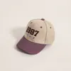 Top kapaklar bebek beyzbol şapkası sonbahar kadife pamuk astar dijital nakış ed moda eğlence seyahat gorras golf şapka kpop 230721