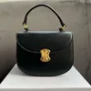 En lyxig Celen Bag Luxury Designer Saddle Bag triomphe tofu totes crossbody klaff lapptäcke äkta läder axelväskor dam koppling handväskor kvinna axelväska