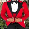 Slim Fit Red Groom Tuxedos Black Peak Lapel Groomsman Wedding 3 sztuki garnitur moda Men Business PROM Kurtka Blazerjacket Pants TI223F