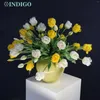 Flores decorativas Miranda Tulip Bud Pétalas de silicone macio (Amarelo 25PCS Branco 25PCS) Decoração de mesa Flor Artificial Presente de aquecimento de casa -
