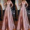 Sparkly Rose Gold South African Prom Bridesmaid klänningar med remmar en linje hög delad ruched kväll formell tävlingsklänning308v