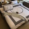 Cotton Bedding Sets 4pcs Fashiion Designer Colorful Letter Strip Printing BedClothes Pillow Case Flat Sheet Adult Soft Queen Size 287W