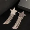 Designer Brosch för män Kvinnor Fashion Tassel Chain Star Pendant Diamond Brooches Suit Pin Clothing Smycken med låda