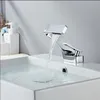 Rubinetto per lavabo Miscelatore per bagno nero moderno Rubinetto per lavabo oro spazzolato / nero / cromato Rubinetto per lavabo caldo e freddo Nuovo