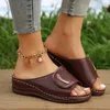 Pantofole 2023 Trend Women Flats Sandali da spiaggia Scarpe casual estive Zeppe firmate Infradito Walking Ladies Slides