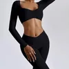 Ensembles actifs en jeu de yoga sans couture en 2 pièces pour femmes costumes de fitness Crop top workout Bra Wear Running Sports Gym Legging Logo personnalisé de haute qualité