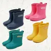 Botas Crianças Menino Botas de Chuva de Borracha Meninas Meninos Crianças Tornozelo Chuvas Sapatos Impermeáveis Sapatos de Água Bico Redondo Sapatos de Borracha Macia 230721