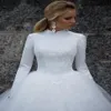 Abiti da sposa musulmani a maniche lunghe con collo alto bianco Abiti da sposa vintage in pizzo a linea principessa2546