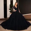Underbara svart spetsbollklänningsbröllopsklänningar ren plunging nackpärlade brudklänningar med långa ärmar plus storlek tyll vestidos d266a