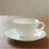 Tazze Piattini Porcellana bianca goffrata Tazas Cafe Tazza e piattino Cappuccino in ceramica Vintage Latte Tè turco Tazze Cute