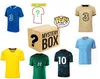 Voetbalshirts van nationale en clubs Mystery Boxes Opruimingspromotie Elk seizoen Shirts van Thaise kwaliteit Blanco of spelerstruien Allemaal nieuw met tags Met de hand geplukt Willekeurig