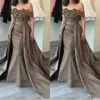 2020 Elegante Plus Size Moeder Van De Bruid Jurken Off Shoulder Mermaid Kant Applicaties Kralen met Overrokken Lange Formele Party Eve309Z