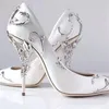 Feuilles en filigrane ornementales en spirale naturellement vers le haut du talon blanc femmes chaussures de mariage Chic Satin talons aiguilles Eden pompes Bridal299r