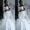 2020 Nya billiga sydafrikanska plus storlek Mermaid Wedding Dresses Off Axel spetsar Applices Pärlade arabiska sveptåg Formell Bridal307D