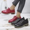 Chaussures habillées Nouvelles Femmes Noir Rouge En Cuir Chaussures Brogue Automne Dames Mocassins Femmes Femmes Dentelle Chaussures En Cuir De Luxe Oxford Chaussures Femmes L230724