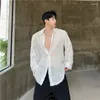 メンズカジュアルシャツ2023夏の韓国スタイルパーソナライズされたガーゼブライトシルクデザインメンズはサイズM-XL