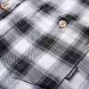 Мужские повседневные рубашки с длинным рукавом контрастная клетчатая клетчатая рубашка для рубашки хлопчатобумажной карман дизайн стандартной кнопки вниз по Гингхэму
