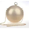 Kvällspåsar design mode pärla boll form söt guld silver paty runda globe handväskor axelväska kvinna handväska