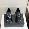 Designer klänningskor män monolith loafers svart patent läder plattform bröllop sko män affärsskor storlek 39-44