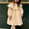 Flickaklänningar koreansk version av babyklänning stil lotus krage lös stor kjol lady vår höst spets knä längd