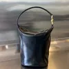 2023 NOUVELLE sac de godet pour femmes sac à main de qualité haut de gamme avec un sac d'aisselle à chute de vache à cire à l'intérieur du matériau en toile facile à prendre en charge 730965