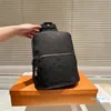 Tasarımcı -Sling Çanta Erkek Tasarımcı Deri Omuz Çantaları Mans Luxurys Cross Vücut Cüzdan Cüzdan Hobos Mesaj El çantası Tote Çanta