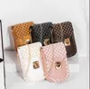 2023 Groothandel in bedrukte tassen voor mobiele telefoons voor dames nieuwe mode frisse crossbody damestrend mode mini mobiele portemonnee Crossbody tas Pailletten Chain Bag