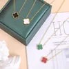 Designer van & cleef Pendant Necklace Fashion Vintage Motifs Necklace Clover Leaf Charm Necklace Jewelry 4/four Flower Gifts