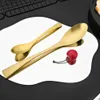 8st Matte Gold Tabell Provises Set 18/10 Rostfritt stål Middagskniv Knivgaffel Sked Western Flatware Wedding Cotestar Set L230704