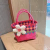 Sac tissé de nouveau style en été panier de légumes tissé boule de couleur arc-en-ciel sac de vacances à la plage étanche