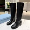 Botas 2023 Top Designer Botas Femininas Rois Escovadas Tornozelo Martin Bota Couro Genuíno Cloudbust Thunder Combat Inspirado Militar Mid Triple Cowhide Prad Z230724