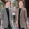 Abiti da donna Cappotto da abito primaverile e autunnale 2023 Giacca a scacchi corta a quadri Temperamento Top a maniche lunghe Blazer da donna 5XL