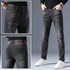 Мужские джинсы 2021 Высококачественный черный классический стиль Slim Fit Strate Denim Bants мужской бренд одежда L230724