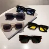 Óculos de Sol Clássico Armação Pequena Quadrado Rebite Feminino Para Masculino Moda Vintage Óculos de Sol da Moda Designer Punk Shades